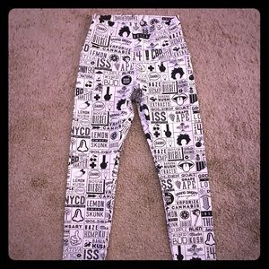 Black & White Herb Friendly Yoga Pants - Sm NWOT